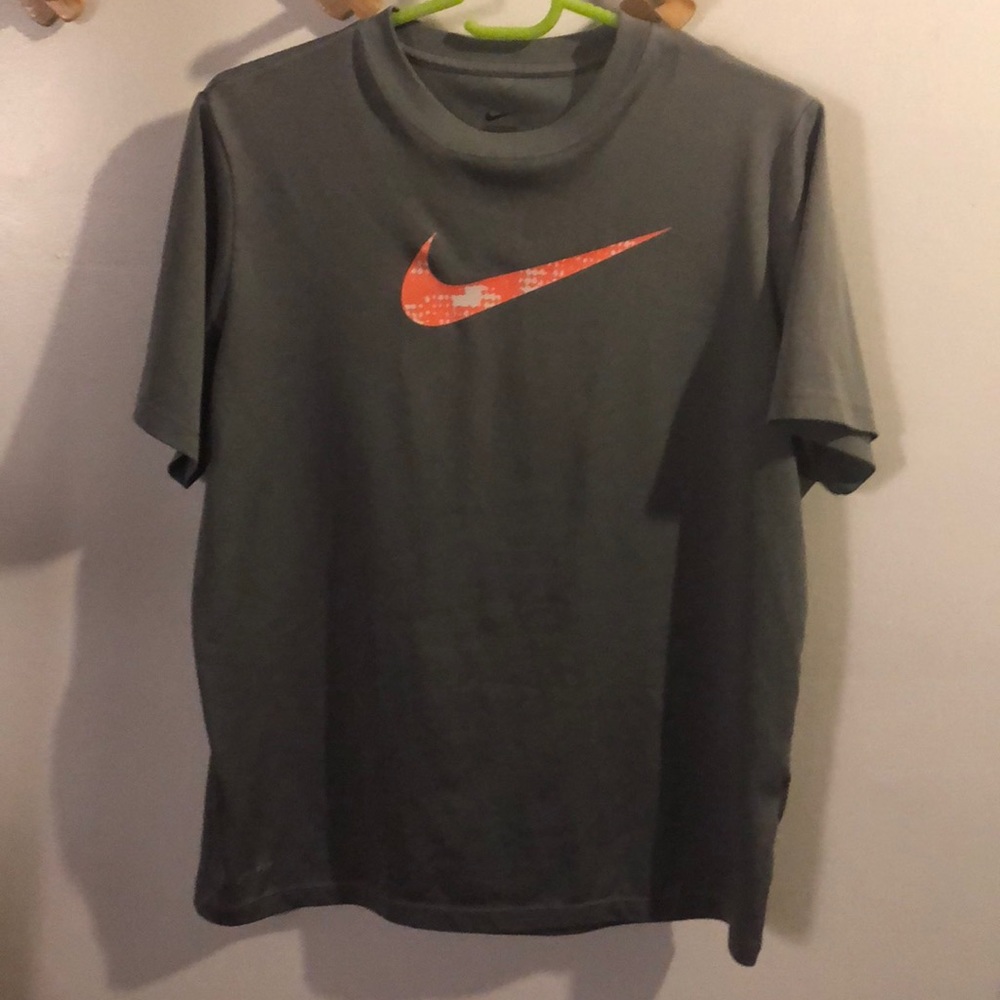 Nike gray orange workout top size L fits s